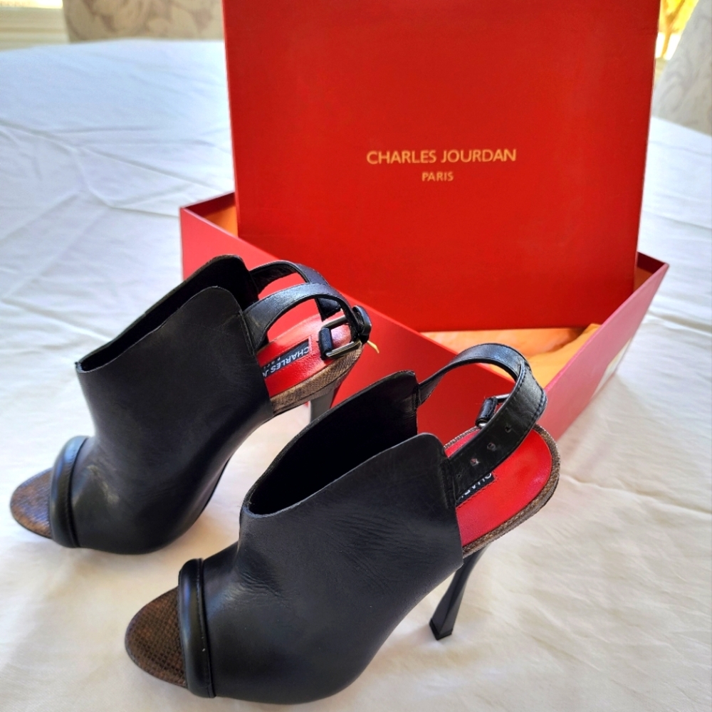 Charles Jourdan Blk/Red Leather Vintage Shoes - Size 6 NWT!